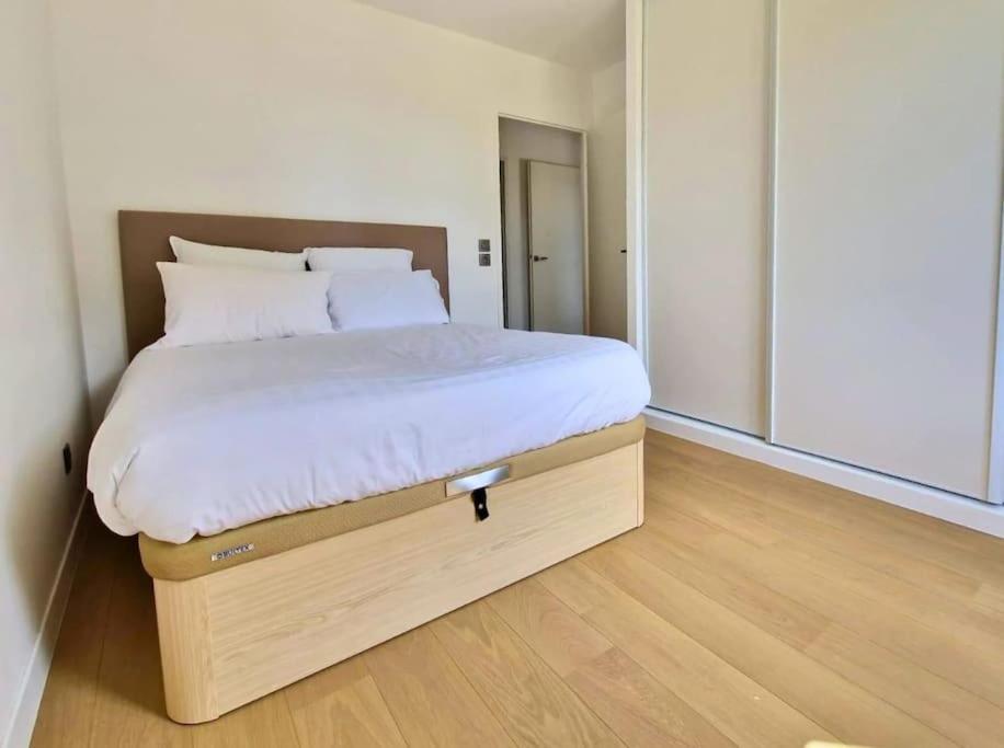 Sublime Appartement 4 Etoiles Neuf T3 Aputeaux 61M2 Proche La Defense, 10M2 De Terrasse Avec Magnifique Vue エクステリア 写真