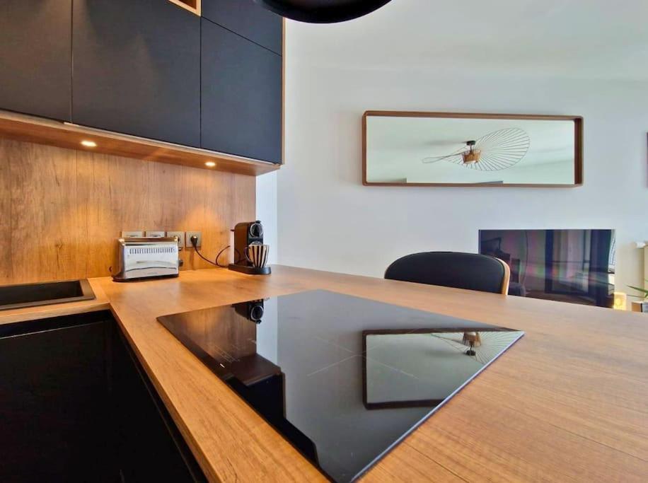 Sublime Appartement 4 Etoiles Neuf T3 Aputeaux 61M2 Proche La Defense, 10M2 De Terrasse Avec Magnifique Vue エクステリア 写真