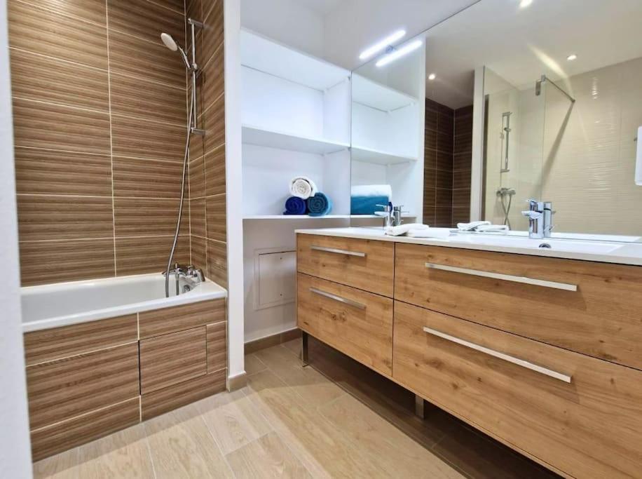 Sublime Appartement 4 Etoiles Neuf T3 Aputeaux 61M2 Proche La Defense, 10M2 De Terrasse Avec Magnifique Vue エクステリア 写真
